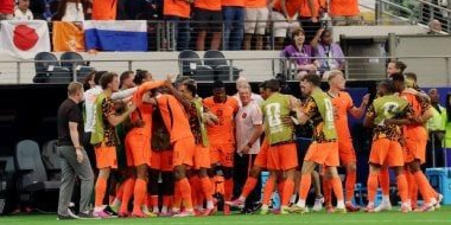 هولندا ضد اليابان.. تعادل مثير بين الطواحين والساموراي في كأس العالم