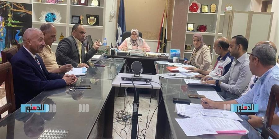 اجتماع موسع بقيادات التعليم في السويس لمتابعة ترتيبات امتحانات الثانوية العامة 2026