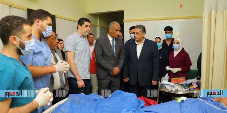 إصابة رئيسة قرية بكفر الشيخ أثناء العمل.. والمحافظ يوجه بتوفير الرعاية الطبية الكاملة