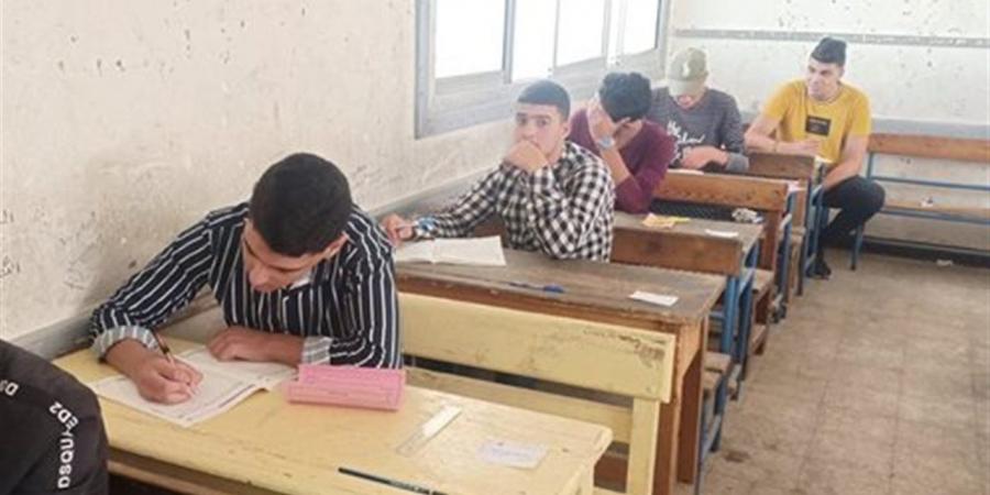 انتظام امتحانات الدبلومات الفنيه بمحافظات الجمهورية
