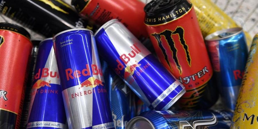 ما تأثير تناول مشروبات الطاقة والسهر لمشاهدة مباريات المونديال على القلب؟.. استشاري يوضح