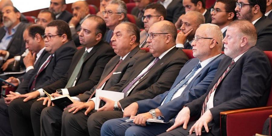 "الرقابة المالية" تبحث تيسير إجراءات قيد وطرح الشركات الحكومية بالبورصة