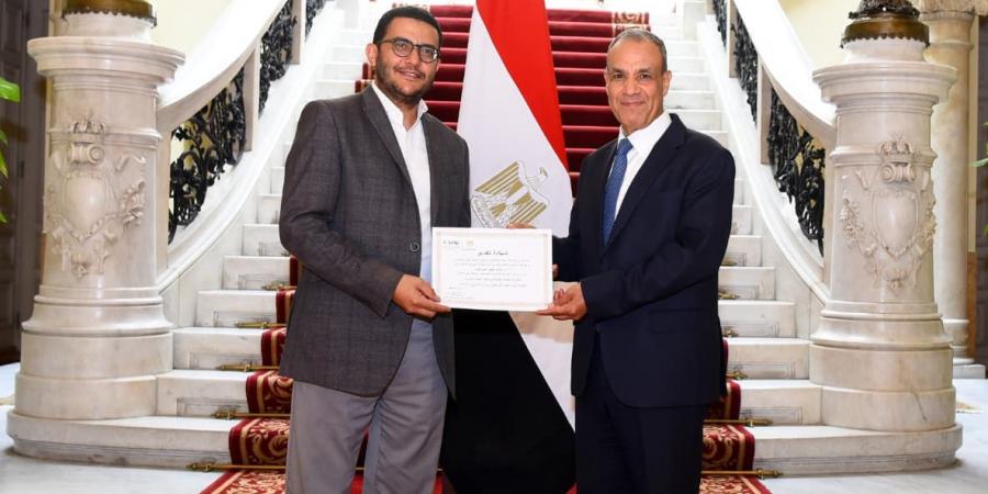 «تعزيز الأمن الصحي بالقارة الأفريقية».. وزير الخارجية يلتقي الوفد الطبي المصري العائد من تنزانيا وكينيا|صور