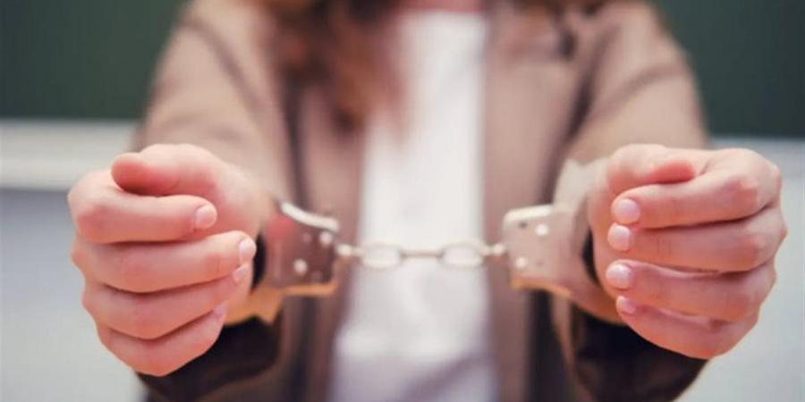 تفاصيل سقوط المتهمة بسرقة حقيبة نقود في الجيزة