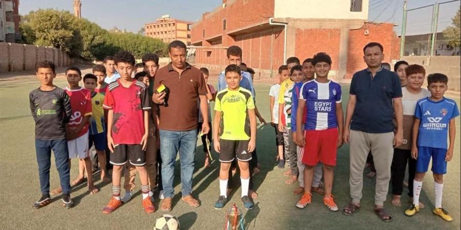 "الرياضة أسلوب حياة".. مركز شباب النويرة يشعل الحماس بدوري كرة قدم للطلائع