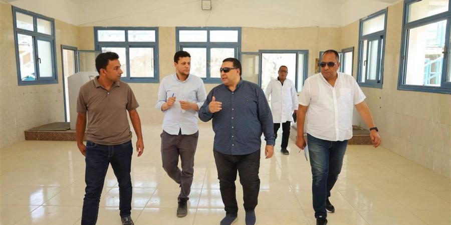 رئيس "مياه البحيرة" يتفقد محطة "الحرير الصناعي" بكفر الدوار لمتابعة سير العمل