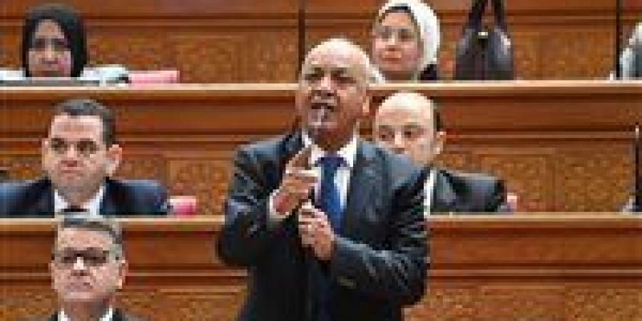 مصطفى بكري يطالب بمراجعة أرقام الموازنة: هناك تناقضات كبيرة بين مستهدفات الحكومة والبيانات الرسمية