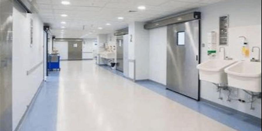 بعد انتشار أخبار عن تدهور صحته.. هذه حقيقة ما جرى مع فنان شهير