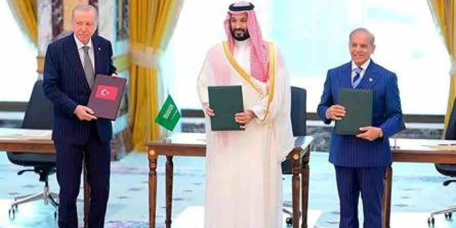 "حلف مكة" في ميزان طهران.. فرصة استراتيجية أم تهديد جديد؟