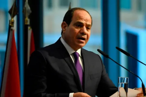 الرئيس السيسي يؤكد على ضرورة حماية الأطفال دون الـ 15 من استغلال وسائل التواصل الاجتماعي
