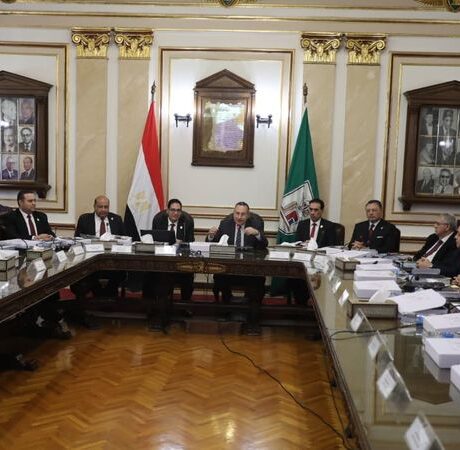 وزير التعليم العالي يؤكد من جامعة القاهرة أهمية انتظام الدراسة وربط التعليم بسوق العمل