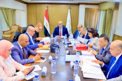 وزير التعليم يعلن عن اعتماد تكاليف امتحانات الثانوية العامة والدبلومات و50% من مستحقات معلمي الحصة