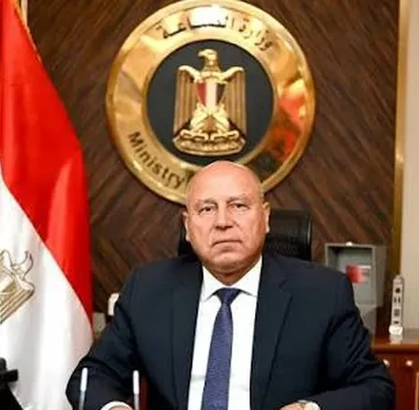 وزير النقل يتابع فعاليات جناح «سيمنز العالمية» في معرض «إينو ترانس»