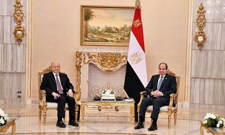 الرئيس السيسي والعليمي يتناولان آخر مستجدات الوضع في اليمن وسبل دعم الاستقرار