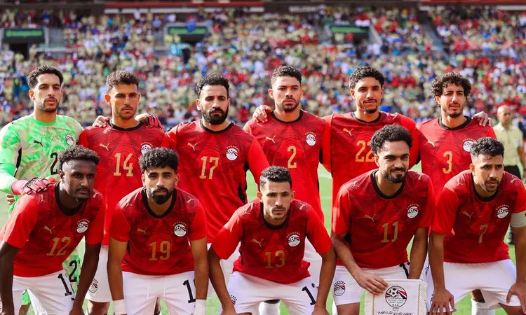 مصر تتحضر لمواجهة أنجولا بزيها الأحمر في تصفيات كأس أمم إفريقيا 2027