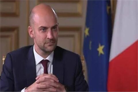 وزير الخارجية الفرنسي يبرز خطر تخفيض الدعم المقدم لأوكرانيا