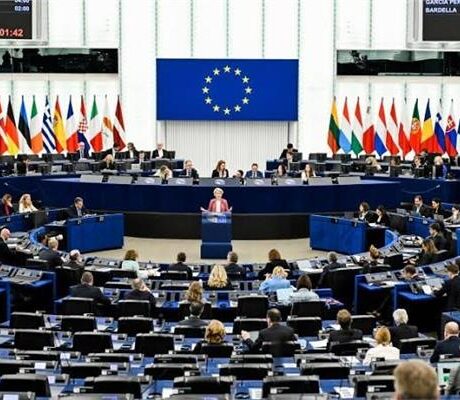 البرلمان الأوروبي يدعو إسبانيا والمغرب لتسريع إجراءات ترحيل المهاجرين من سبتة