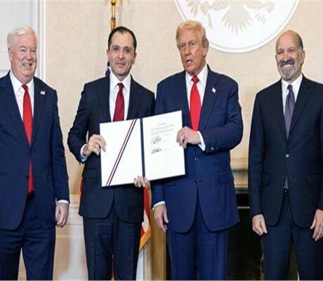 ترامب وجرينلاند يتوصلان إلى اتفاق أمني ينهي أزمة السيادة ويدشن مرحلة جديدة في صراع القطب الشمالي