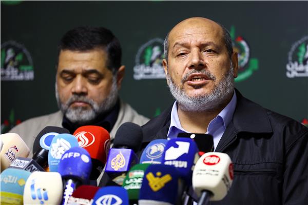 الحية يدعو لإلزام إسرائيل بتطبيق خارطة الطريق بشكل شامل