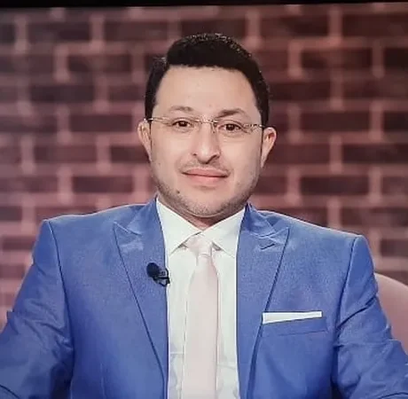 داعية يؤكد أن ارتداء الذهب للرجال محرم وليس مجرد مكروه