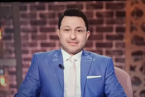 داعية يؤكد أن ارتداء الذهب للرجال محرم وليس مجرد مكروه