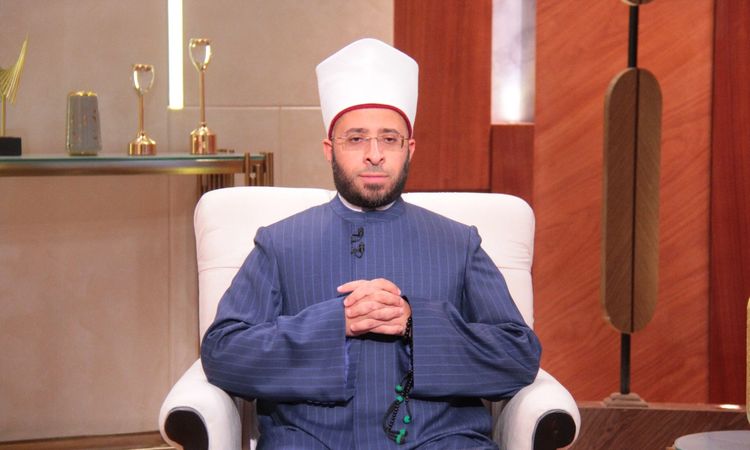 وزارة الأوقاف تقوم بتوزيع 8 آلاف بدلة أزهرية على الأئمة