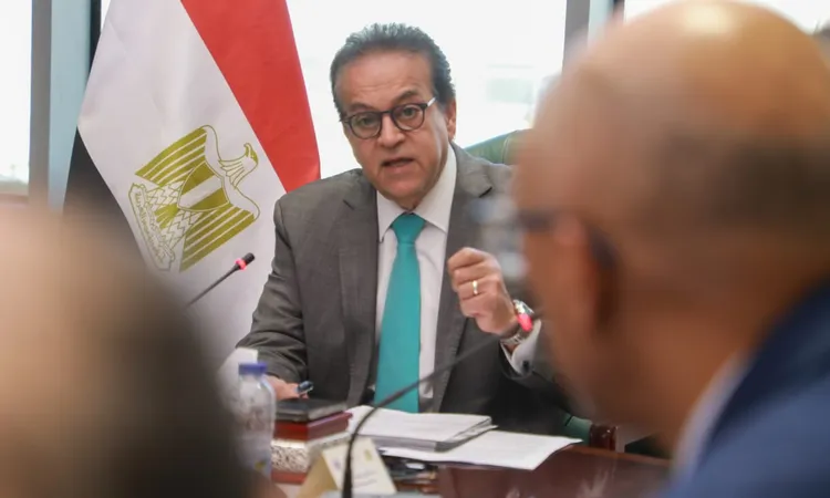 وزير الصحة يناقش مع شركة «فيليبس» تعزيز الإنتاج المحلي للأجهزة الطبية