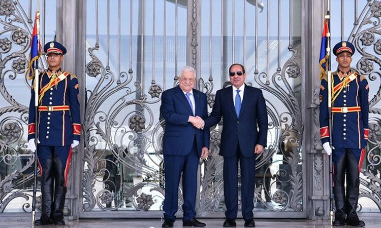 السيسي يستقبل أبومازن ويؤكد دعم مصر لحقوق الفلسطينيين ورفض التهجير