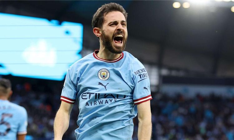 برناردو سيلفا يثير الجدل بعد إصابة أوديجارد وسط استمرار صافرات الاستهجان لنجم ريال مدريد
