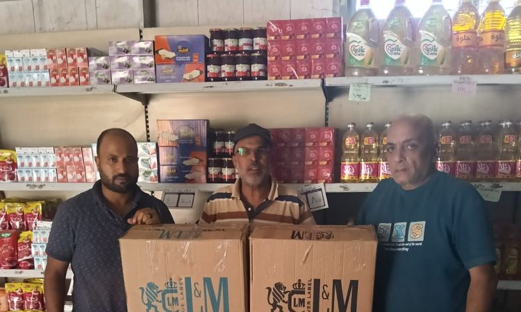 حملات تموينية في الإسكندرية تسفر عن ضبط 970 علبة سجائر مهربة وتحرير محاضر لبيع بأسعار مرتفعة
