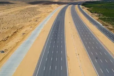 “النقل” ترفع تعريفة المرور على طريق وادي النطرون–العلمين بنسبة 100%