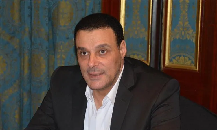 عصام عبد الفتاح يدخل سباق الترشح لعضوية لجنة الحكام باتحاد كرة القدم الإفريقي