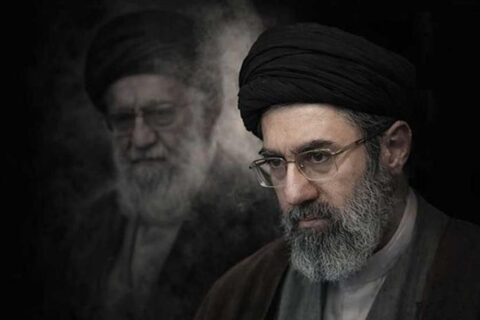 مجتبي خامنئي يعلن عن قرب طرد قوات العدو من بحر العرب