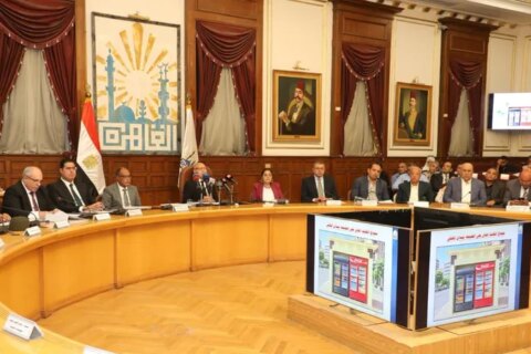 محافظ القاهرة يعلن عن تنفيذ خطة لزراعة 60 ألف شجرة في العاصمة خلال هذا العام