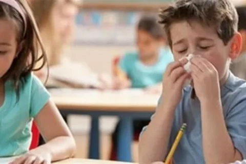 طرق حماية طفلك من العدوى في المدارس مع انخفاض درجات الحرارة