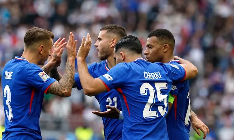 لاعب فرنسي سابق يكشف تفاصيل مواجهة الديوك أمام تركيا في دوري الأمم