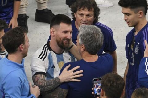 ميسي يكشف عن تفاصيل وداعه الوشيك مع المنتخب الأرجنتيني