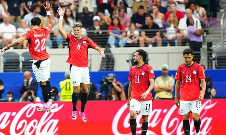 توافد لاعبوا المنتخب إلى معسكر الفراعنة بداية من الإثنين والثلاثاء وسط غموض حول موقف محمد صلاح