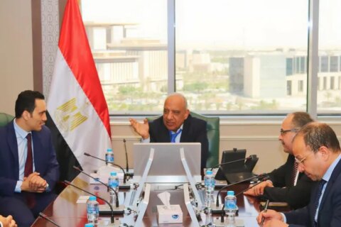 وزير الكهرباء يؤكد على أن مشروعات تحلية المياه تمثل فرصة كبيرة للاستفادة من البنية التحتية لمحطات توليد الكهرباء